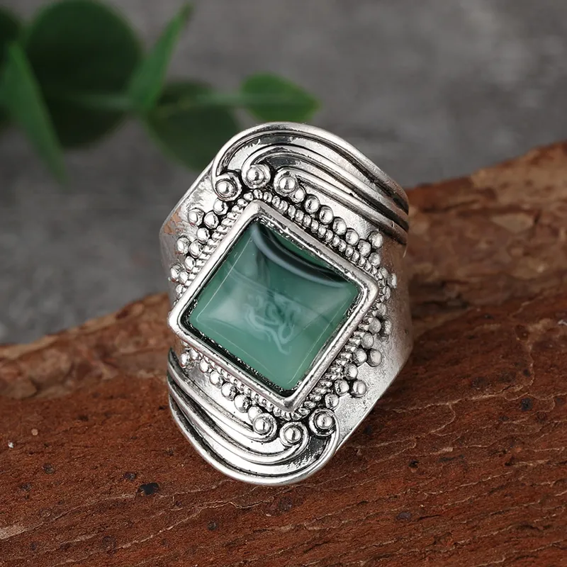 Vintage Grüner Stein Ring
