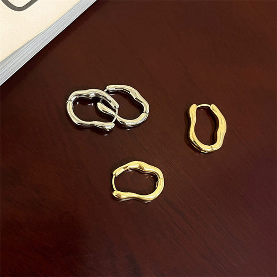 Unregelmäßige Gold- und Silber-Ohrringe im Vintage-Stil