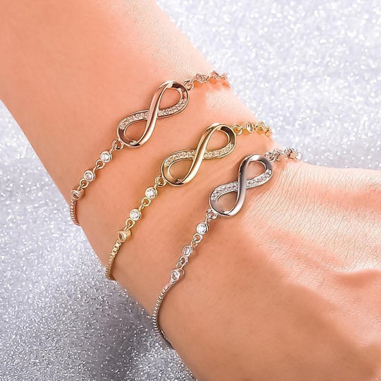 Verstellbares Infinity-Armband in Silber