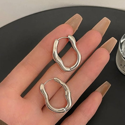 Unregelmäßige Gold- und Silber-Ohrringe im Vintage-Stil